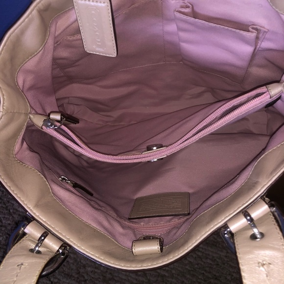 Authentic Pink Coach - Picture 1 of 2